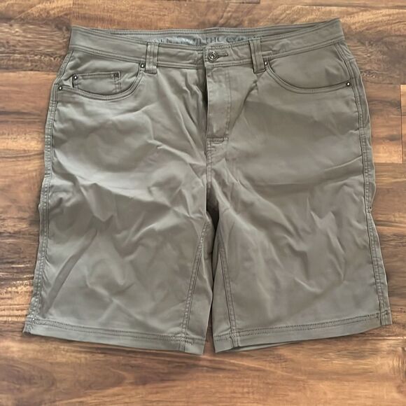 Men’s Prana Born From The Experience Olive Shorts size 40w 11” inseam - Picture 1 of 3